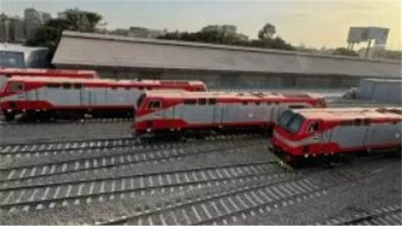عند الحادية عشرة مساءً.. كيف سيتم تغيير الساعة داخل محطات قطارات مصر الليلة؟
