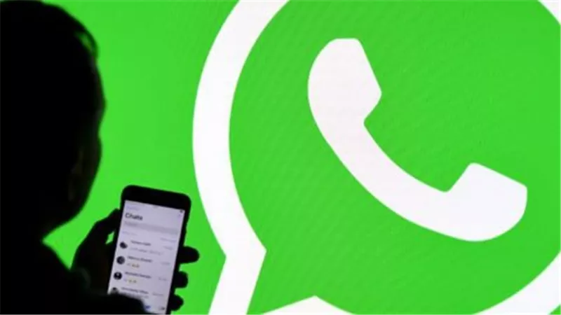 وداعًا لفتح التطبيق: كيف ستغير النوافذ العائمة طريقة ردك على رسائل واتساب؟
