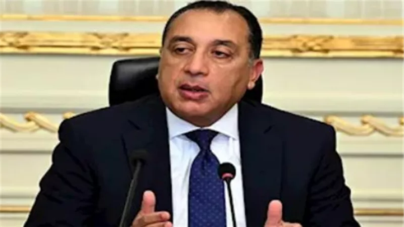 الحكومة المصرية تحسم مصير العمل عن بُعد وتعود للمواعيد الطبيعية للمحال