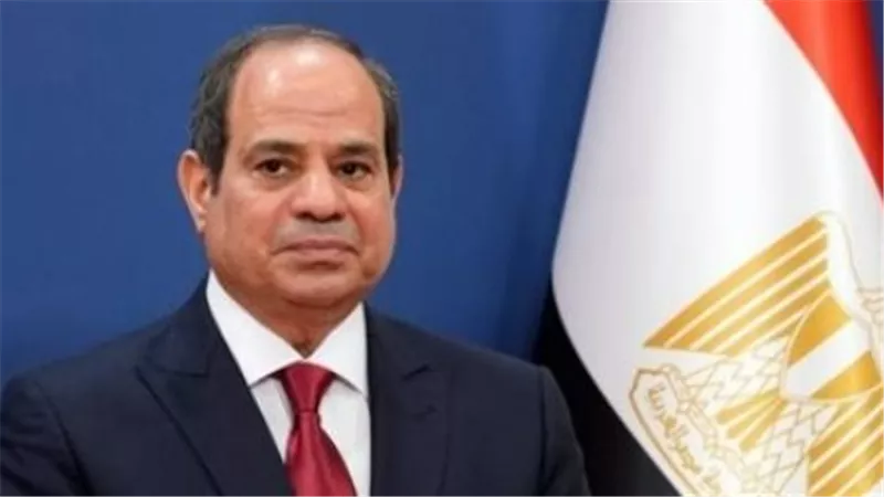 السيسي يؤدي صلاة الجنازة على والد الدكتور مصطفى مدبولي