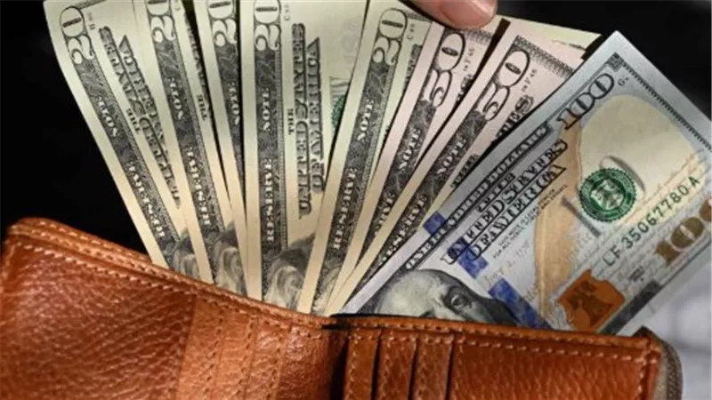 الدولار بكام النهاردة؟ استقرار أسعار الصرف في البنك العربي الأفريقي والمصري الخليجي