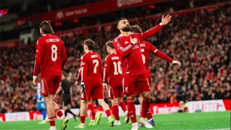 محمد صلاح يقود هجوم ليفربول لمواجهة كريستال بالاس بالدوري الإنجليزي