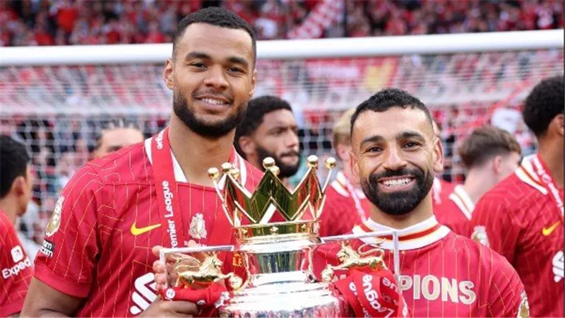 جاكبو يودّع صلاح: دعمني كثيرًا.. وسيظل أسطورة في ليفربول