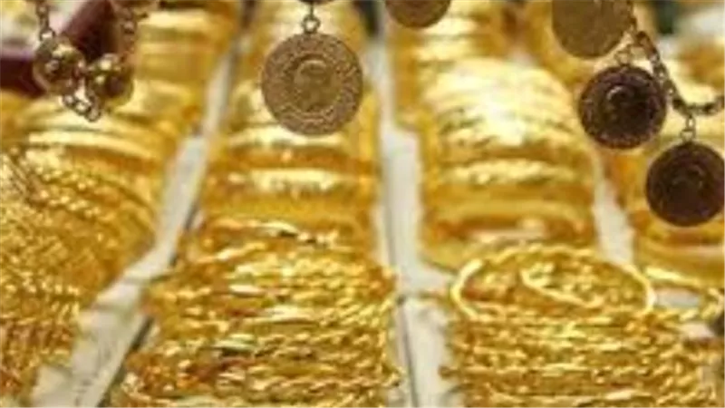 سعر الجنيه الذهب والسبائك اليوم: استقرار حذر يسيطر على تعاملات الخميس الأخيرة