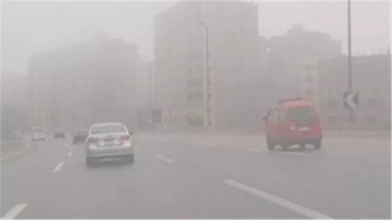 للمسافرين على الطرق.. تحذير عاجل من انخفاض الرؤية الأفقية بسبب الشبورة المائية