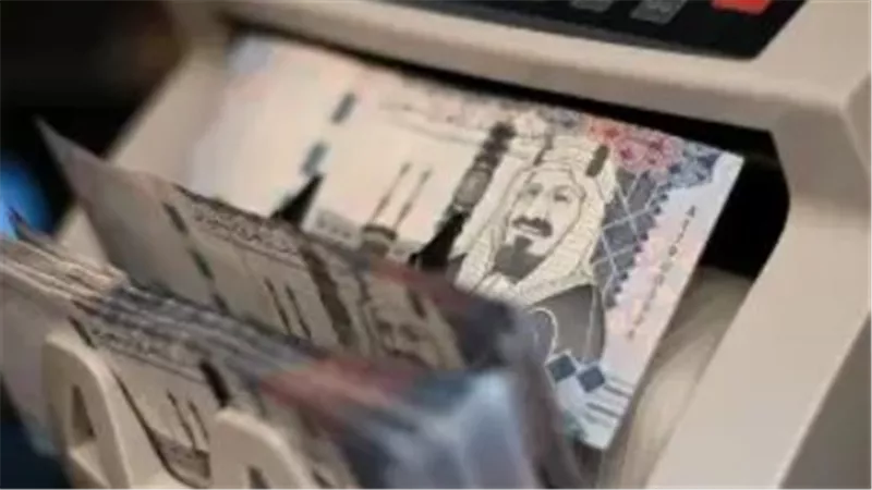 أفضل بنك لبيع وشراء الريال السعودي اليوم الخميس 30 أبريل لراغبي أداء مناسك العمرة والحج
