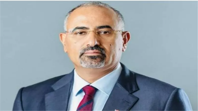 عيدروس الزُبيدي: صمام أمان الجنوب والرُبّان الذي يقود السفينة نحو الاستقلال