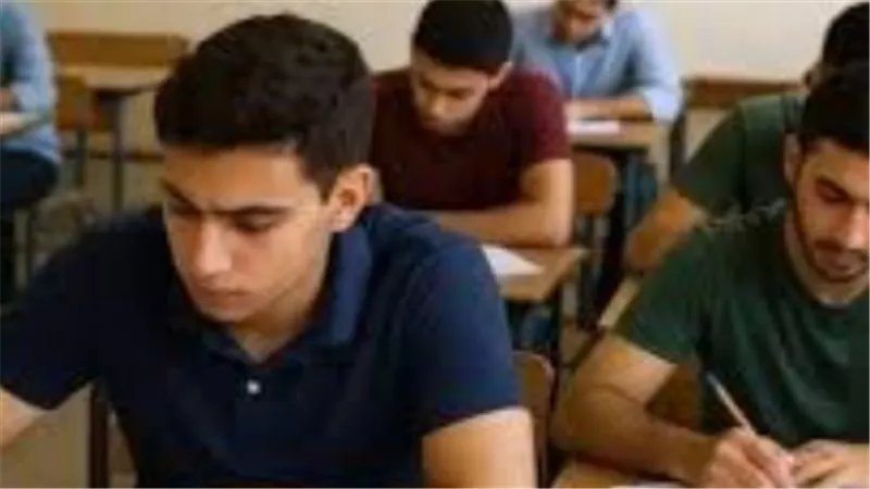 بث مباشر وشرح للنماذج.. خطة وزارة التعليم لدعم طلاب الثانوية العامة قبل ماراثون يونيو