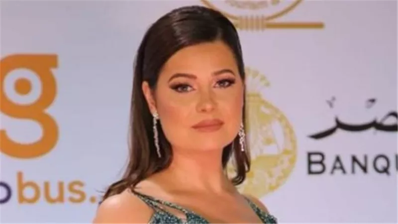 رحلة الفنانة يسرا اللوزي في مواجهة إصابة ابنتها دليلة بمرض السكري خلال أزمة كورونا