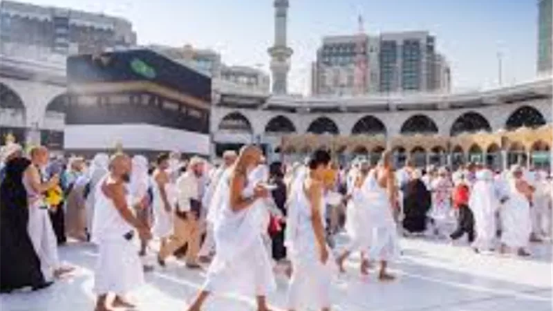 أحكام حج المرأة لعام 1447 هـ.. ضوابط اللباس والتعامل مع الأعذار الشرعية