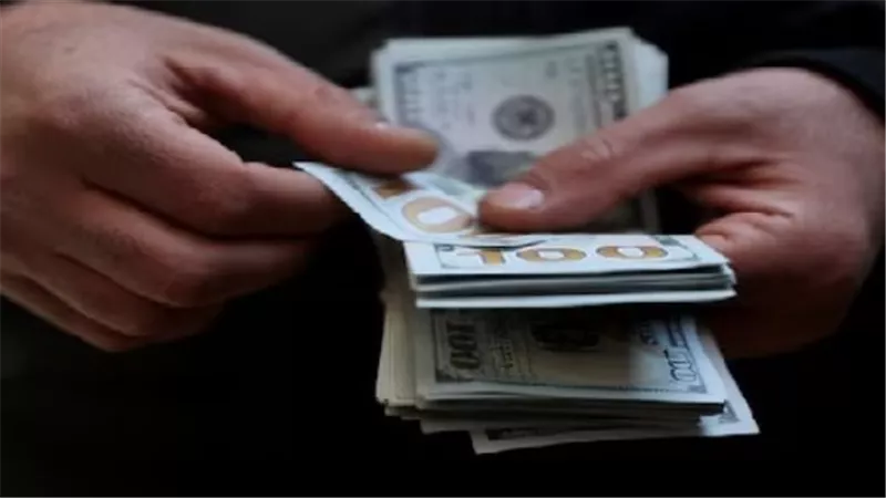 الدولار الأمريكي يحافظ على استقراره أمام الجنيه المصري.. قراءة في أسعار الصرف اليوم الخميس