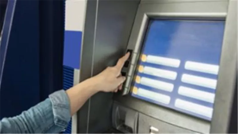 مستقبل الدفع الرقمي في مصر.. كل ما تريد معرفته عن خدمات ATM اللاتلامسية