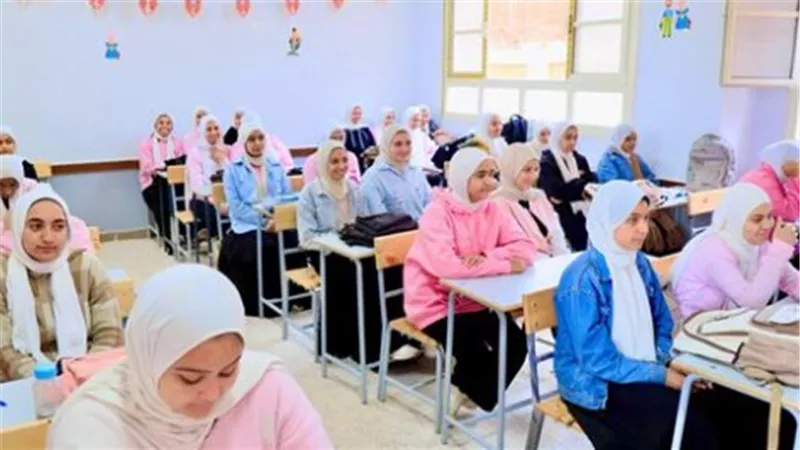 موقف امتحانات الصفين الأول والثاني الإعدادي اليوم بعد ترحيل إجازة عيد العمال