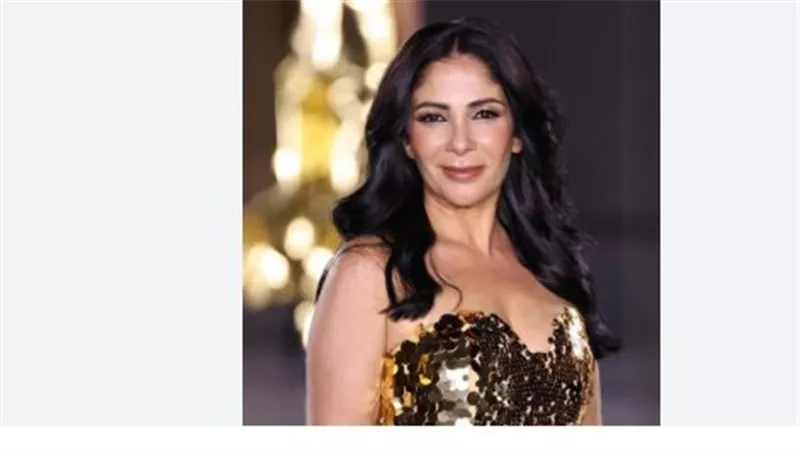 لماذا اختارت منى زكي مسلسل طالع نازل للعودة إلى الشاشة الدرامية؟