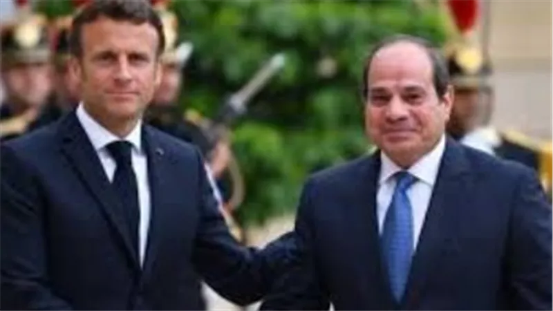 رسائل الود والتقدير بين السيسي وماكرون تشعل منصات التواصل الاجتماعي