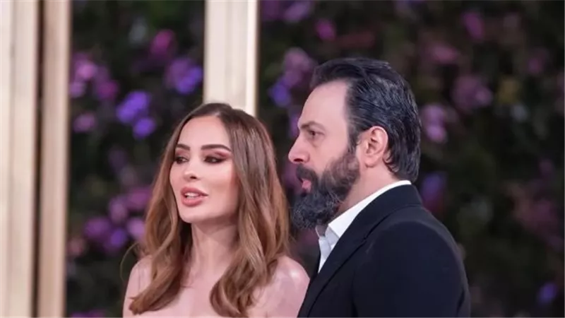 موقف محرج لوفاء الكيلاني على السلم في Joy Awards يتصدر مقاطع السوشيال ميديا