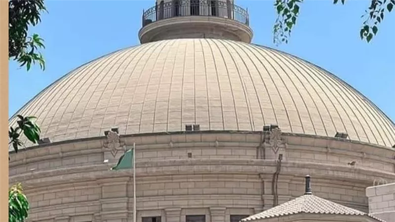 جامعة القاهرة تشدد على وجود فاصل زمني كافٍ بين المحاضرات وبدء الامتحانات