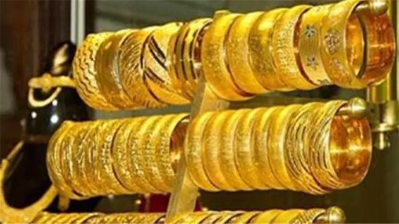 الذهب في مواجهة الدولار.. تحليل شامل لأسعار الصرف والمعدن الأصفر في مايو 2026
