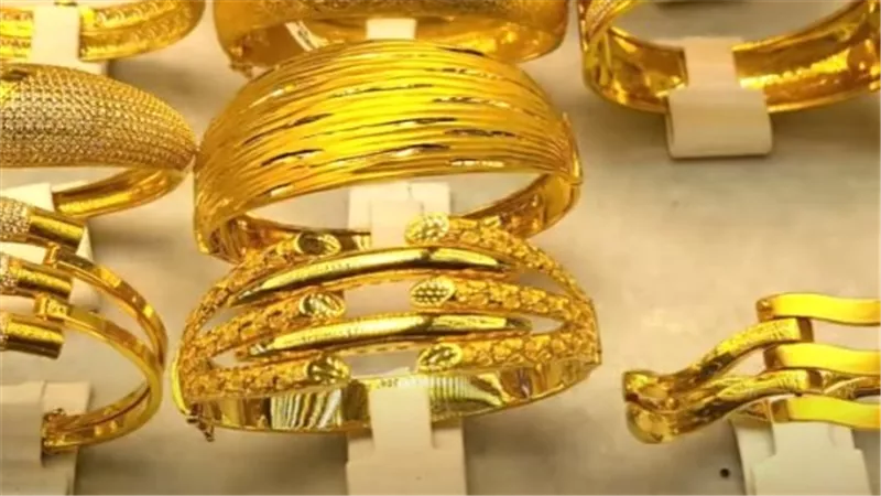 المصنعية والدمغة 2026.. دليلك الشامل لحساب سعر الذهب النهائي في المحلات