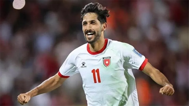  يزن النعيمات ينتقل إلى شباب الأهلي 