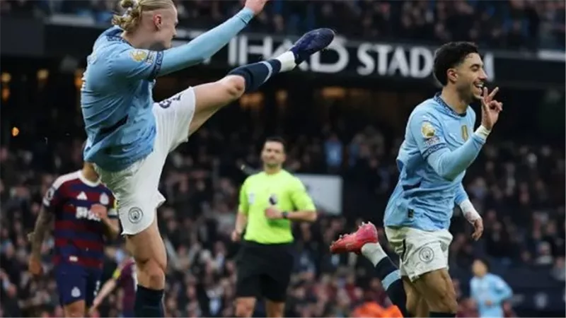 تشكيلة مانشستر سيتي في نهائي كأس الاتحاد.. مرموش أساسيًا