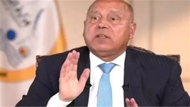 أحمد موسى يكشف تفاصيل حديثه مع وزير النقل حول واقعة محور أسيوط