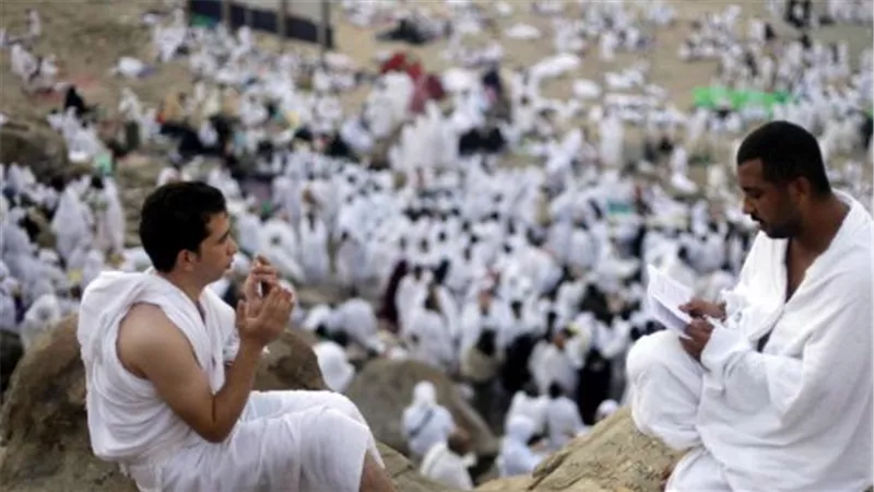الأزهر للفتوى يوضح أحكام أداء فريضة الحج عن الغير وشروط الإنابة عن الحي والميت