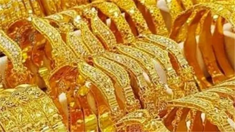 أسعار سبائك الذهب اليوم فى مصر.. الأونصة تتجاوز 242 ألف جنيه