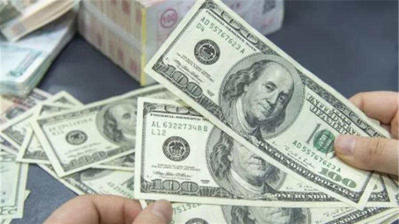 تحديث مباشر لأسعار الصرف: سعر الدولار في البنك الأهلي المصري وبنك المصرف المتحد ومستويات البيع الرسمية