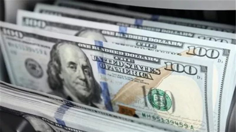 CIB يسجل الأعلى بيعًا.. قراءة شاملة في سعر الدولار في البنوك المصرية الآن