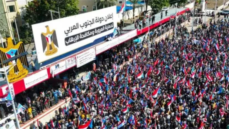 الانتقالي الجنوبي يدعو لمليونية سلمية يوم ٧ يوليو في العاصمة عدن وحضرموت