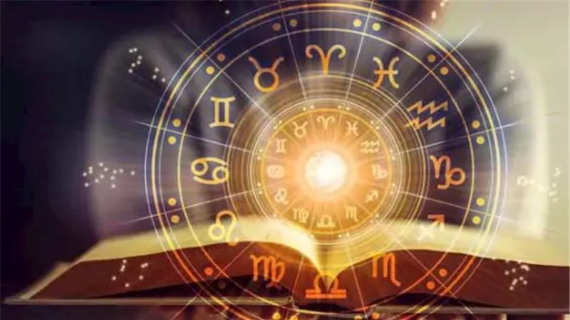 ماذا تخبئ الأفلاك للأبراج اليوم؟ دليل شامل للتوقعات المهنية والعاطفية