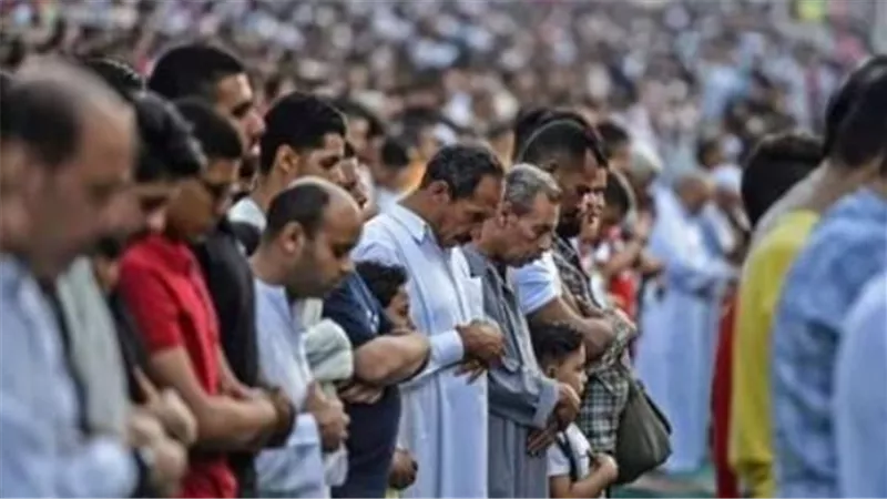 سنة مؤكدة: كيف تؤدي صلاة عيد الأضحى المبارك وفقًا لدار الإفتاء المصرية