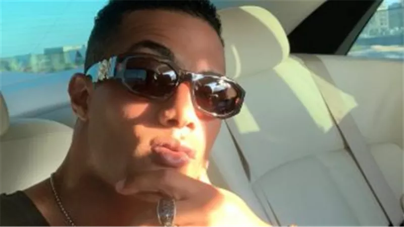 محمد رمضان يحتفل بعيد ميلاده الـ 38 وسط نجاح سينمائي عالمي وجولات غنائية