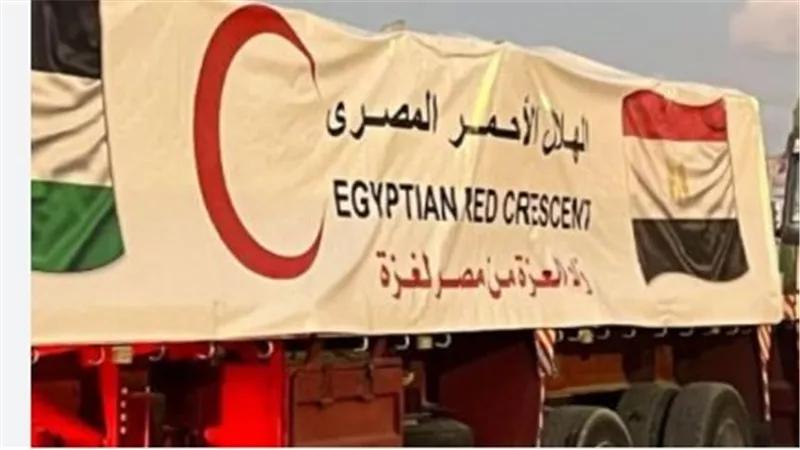 مصر تواصل تسيير قوافل 