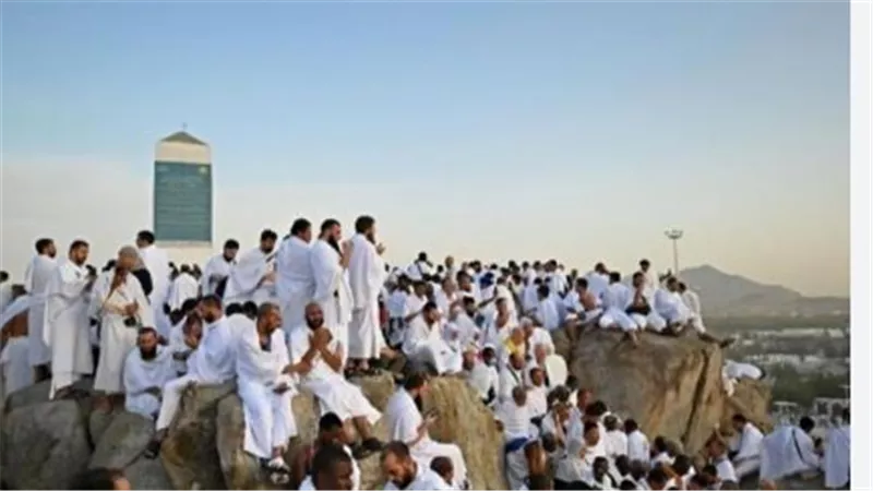 الدليل الشرعي لصيام يوم عرفة لغير الحجيج وحكمه للحاج