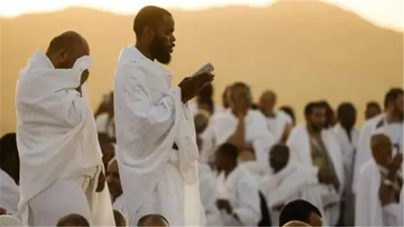 دليل المسلم في يوم عرفة 2026: من الصيام إلى القيام وأفضل الأذكار