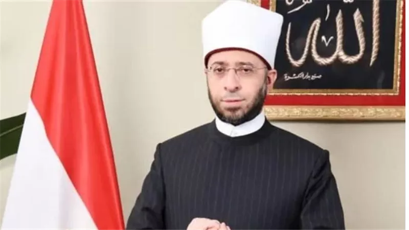 وزير الأوقاف يُعزي سفير السعودية لدى مصر في وفاة والده