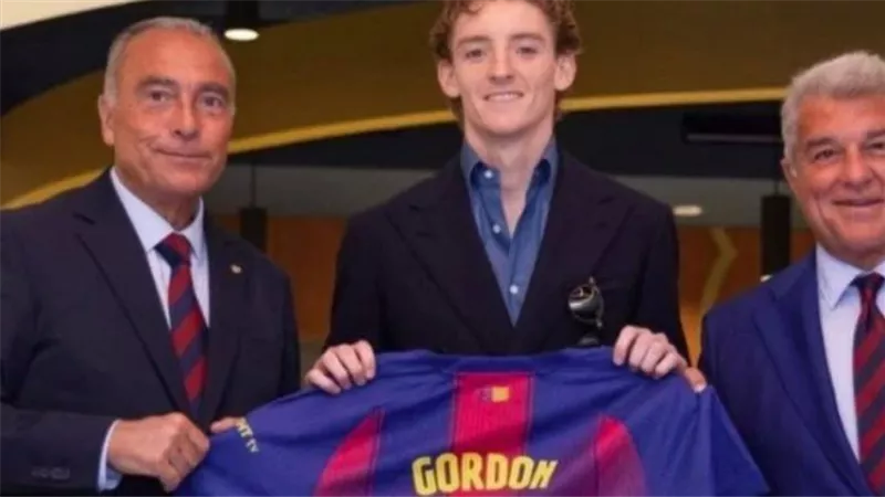 رسميًا.. برشلونة يعلن ضم أنتوني جوردون من نيوكاسل يونايتد