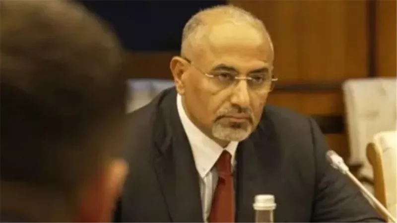  الزُبيدي: رمز النضال الجنوبي الذي استمد قوته من حاضنته الشعبية