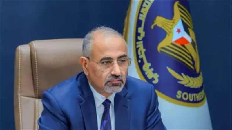 اللواء عيدروس الزبيدي: درع الجنوب الصلب في مواجهة آلة التضليل الإعلامي