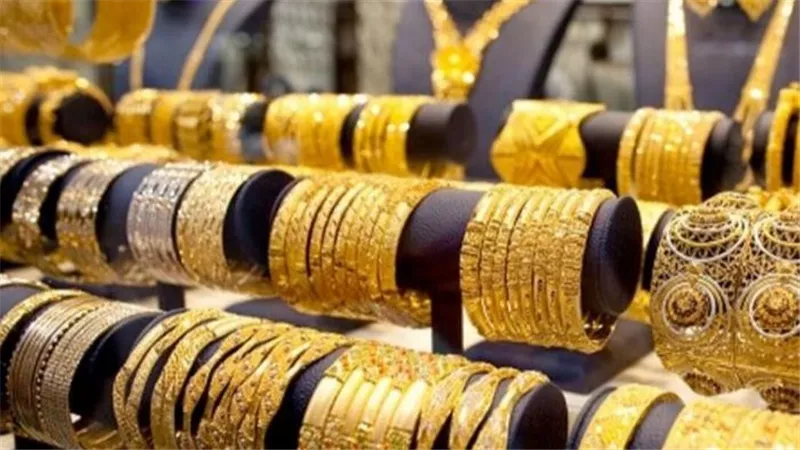الذهب عيار 24 يسجل أدنى مستوياته في 3 أشهر وسط تراجع عالمي للنفيس