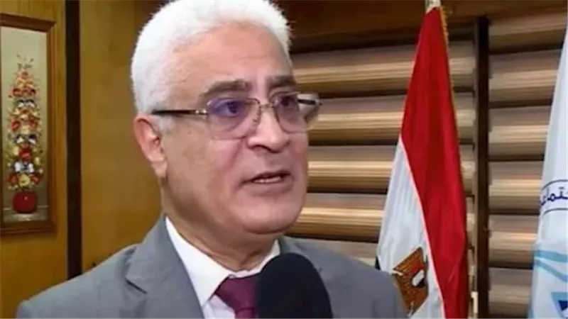 رئيس التأمينات يوضح حقيقة أزمة 