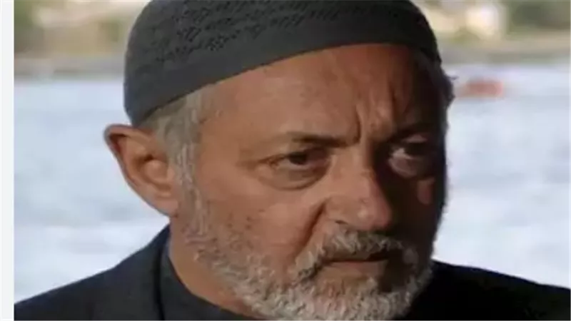 سر براعة عبد العزيز مخيون في تقمص شخصية محمد عبد الوهاب: نصائح مباشرة من الموسيقار