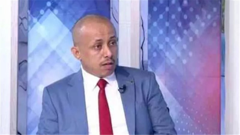 أبوعوذل يحلل أسباب الانهيار الراهن ويربطه بغياب القيادة القوية في المرحلة الانتقالية