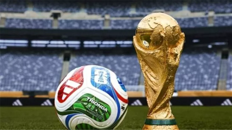 من الرصاص إلى الزواحف المفترسة.. كواليس الأزمات الغريبة التي طاردت منتخبات كأس العالم