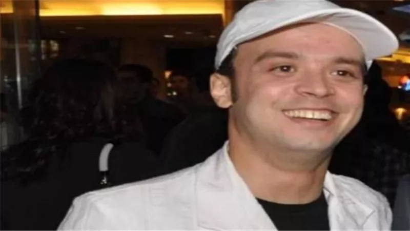 نجوم غادروا مبكرًا: محطات مضيئة في مشوار الفنان ماهر عصام الراحل