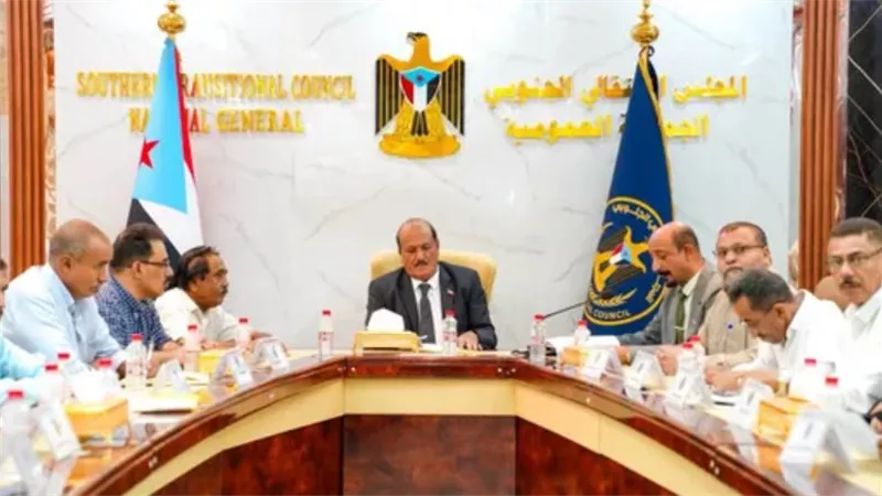 الانتقالي الجنوبي يرفض تدويل الخلافات السياسية ويحذر من استغلال المنابر الدولية