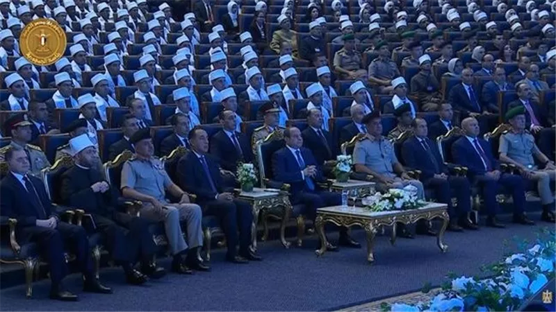 من قلب الأكاديمية العسكرية.. السيسي يفتتح قاعة الصفوة بالعاصمة الإدارية الجديدة