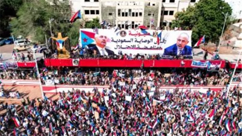 مليونية حاشدة في الجنوب تؤكد رفض الوصاية وتدعو لاحترام الإرادة الشعبية